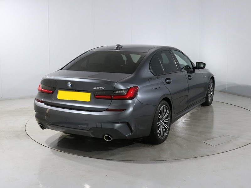 2021 (71) BMW 3 SERIES 320i M Sport 4dr Step Auto 5362171