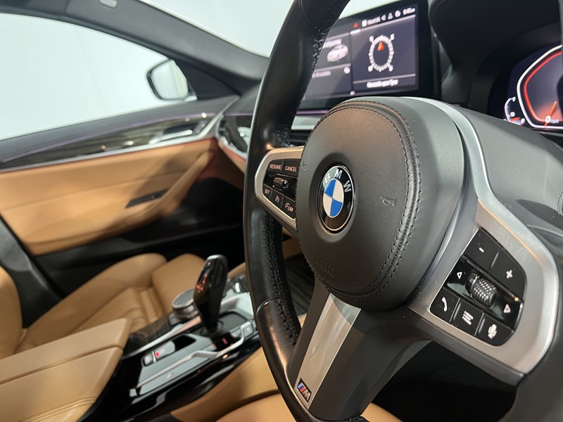 2021 (71) BMW 5 SERIES 520d MHT M Sport 4dr Step Auto 5362853