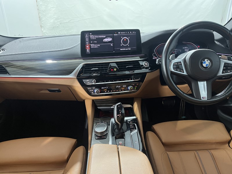 2021 (71) BMW 5 SERIES 520d MHT M Sport 4dr Step Auto 5362835