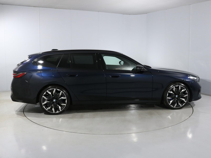2025 (75) BMW 5 SERIES 530e M Sport Pro 5dr Auto 5436706