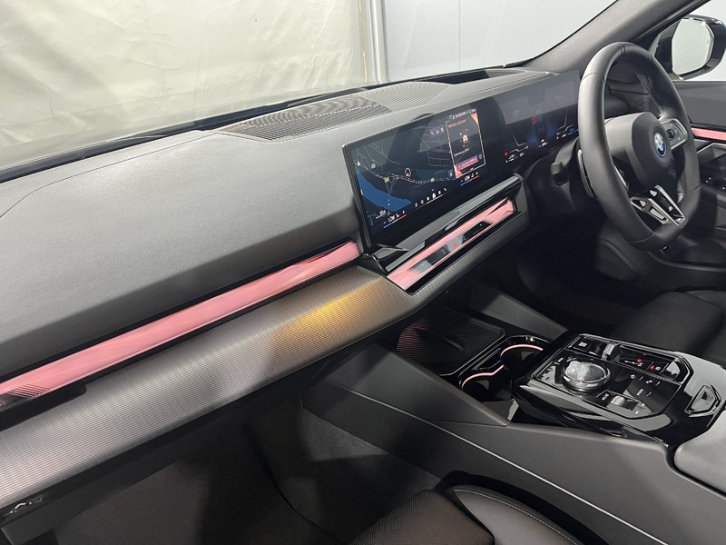 2025 (75) BMW 5 SERIES 530e M Sport Pro 5dr Auto 5436710