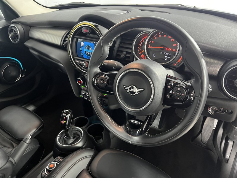2019 (68) MINI HATCHBACK 1.5 Cooper Exclusive II 5dr Auto 5373759