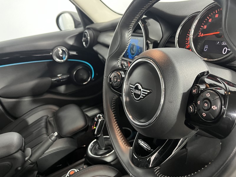2019 (68) MINI HATCHBACK 1.5 Cooper Exclusive II 5dr Auto 5373775