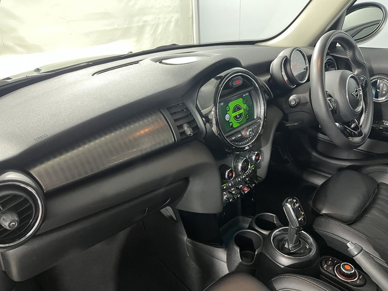 2019 (68) MINI HATCHBACK 1.5 Cooper Exclusive II 5dr Auto 5373760