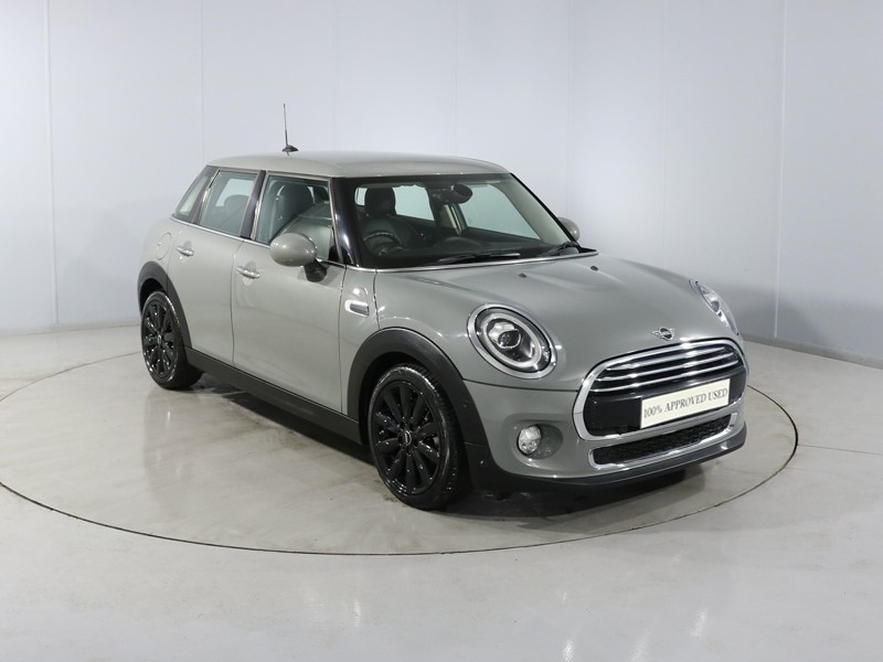 2019 (68) MINI HATCHBACK 1.5 Cooper Exclusive II 5dr Auto