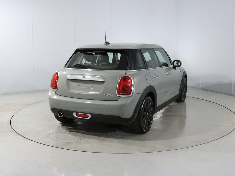 2019 (68) MINI HATCHBACK 1.5 Cooper Exclusive II 5dr Auto 5373796