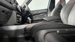 2022 (72) MINI CLUBMAN 1.5 Cooper Exclusive Premium 6dr Auto 5373602