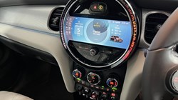 2022 (72) MINI HATCHBACK 1.5 Cooper Exclusive 3dr Auto 5370506