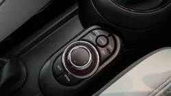 2022 (72) MINI HATCHBACK 1.5 Cooper Exclusive 3dr Auto 5370529