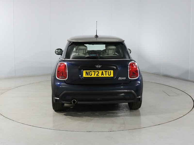 2022 (72) MINI HATCHBACK 1.5 Cooper Exclusive 3dr Auto 5370513