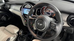2022 (72) MINI HATCHBACK 1.5 Cooper Exclusive 3dr Auto 5370504