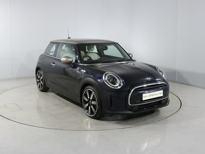 2022 (72) MINI HATCHBACK 1.5 Cooper Exclusive 3dr Auto