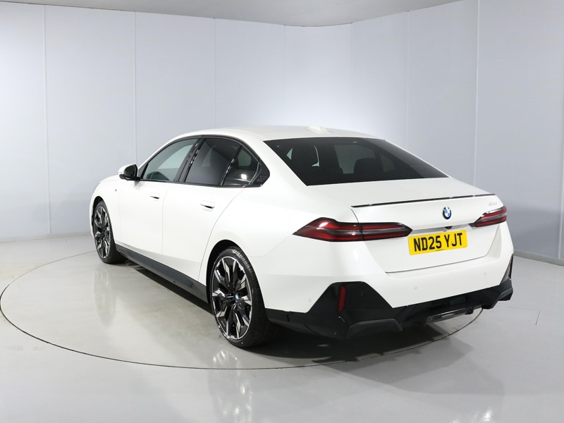 2025 (25) BMW 5 SERIES 520i M Sport Pro 4dr Auto 5434421
