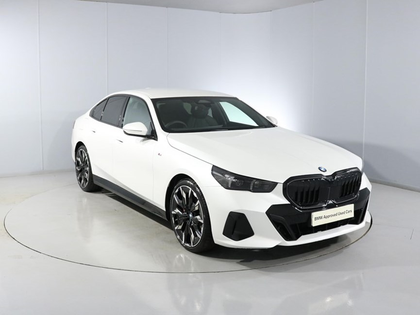 2025 (25) BMW 5 SERIES 520i M Sport Pro 4dr Auto