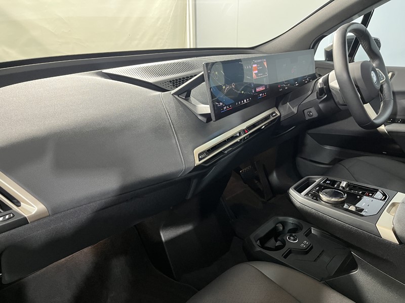 2023 (23) BMW iX 240kW xDrive40 M Sport 76.6kWh 5dr Auto 5398709