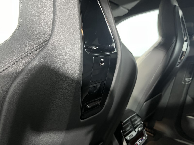 2023 (23) BMW iX 240kW xDrive40 M Sport 76.6kWh 5dr Auto 5398743