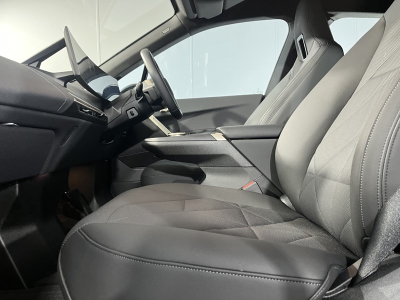 2023 (23) BMW iX 240kW xDrive40 M Sport 76.6kWh 5dr Auto 5398739