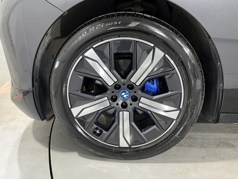 2023 (23) BMW iX 240kW xDrive40 M Sport 76.6kWh 5dr Auto 5398716