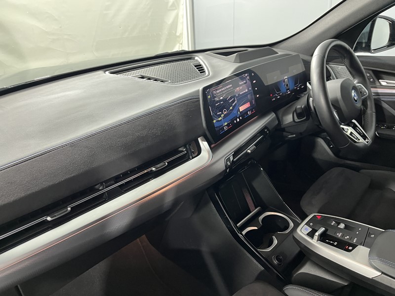 2025 (25) BMW iX2 150kW eDrive20 M Sport 65kWh 5dr Auto 5415145