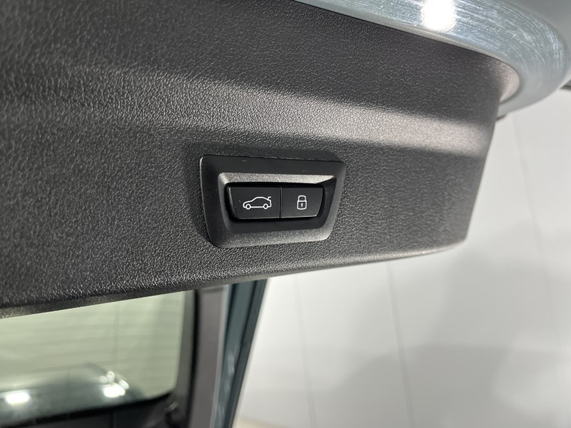 2025 (25) BMW iX2 150kW eDrive20 M Sport 65kWh 5dr Auto 5415183