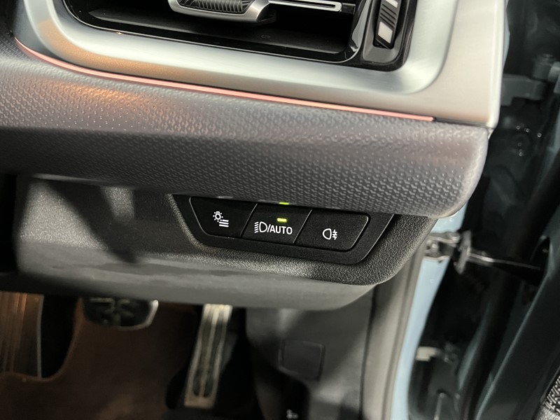 2025 (25) BMW iX2 150kW eDrive20 M Sport 65kWh 5dr Auto 5415159