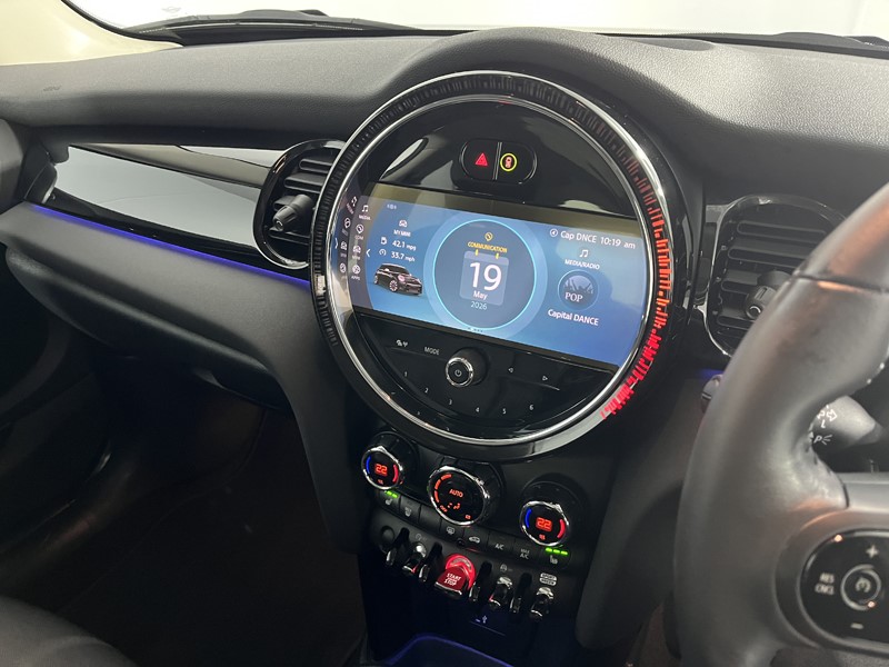2023 (73) MINI HATCHBACK 1.5 Cooper Classic 3dr Auto 5425418
