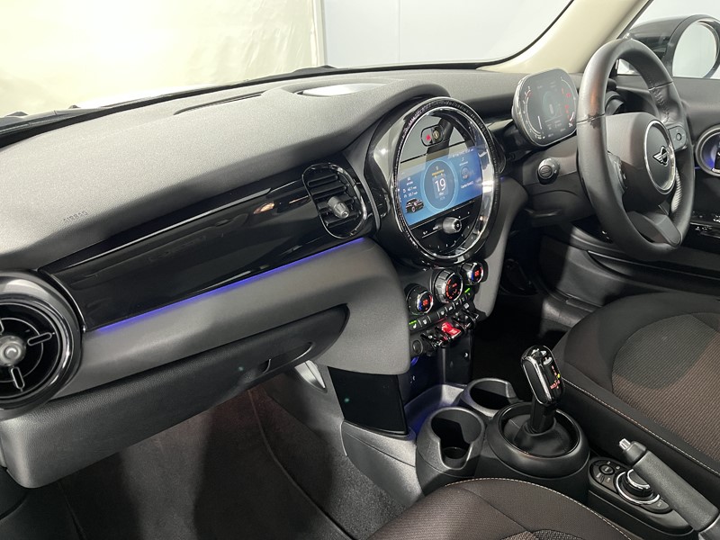 2023 (73) MINI HATCHBACK 1.5 Cooper Classic 3dr Auto 5425417