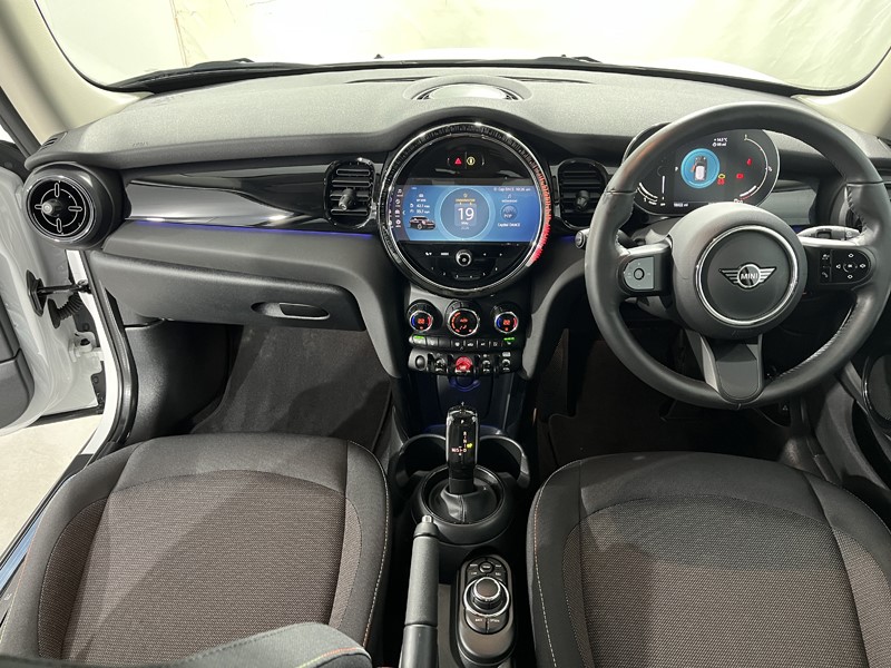 2023 (73) MINI HATCHBACK 1.5 Cooper Classic 3dr Auto 5425415