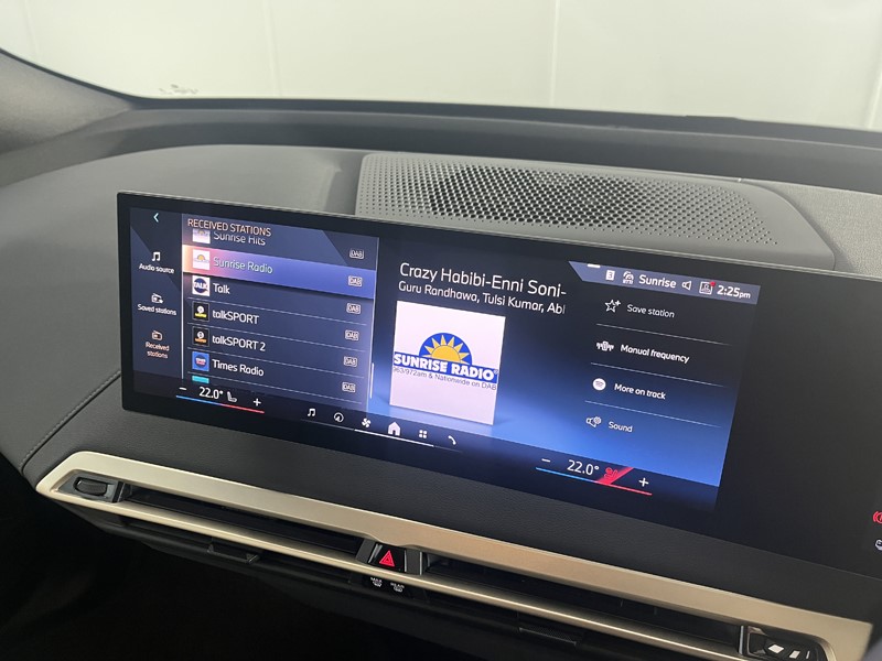 2024 (24) BMW iX 240kW xDrive40 M Sport 76.6kWh 5dr Auto 5421703