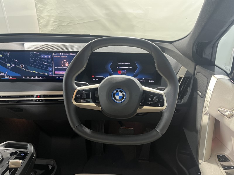 2024 (24) BMW iX 240kW xDrive40 M Sport 76.6kWh 5dr Auto 5421680