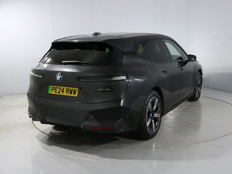 2024 (24) BMW iX 240kW xDrive40 M Sport 76.6kWh 5dr Auto 5421722