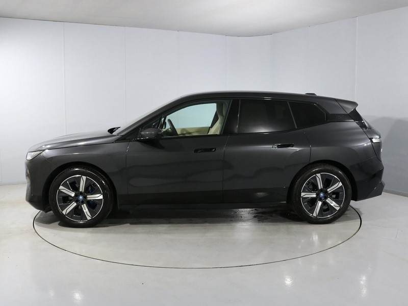 2024 (24) BMW iX 240kW xDrive40 M Sport 76.6kWh 5dr Auto 5421723