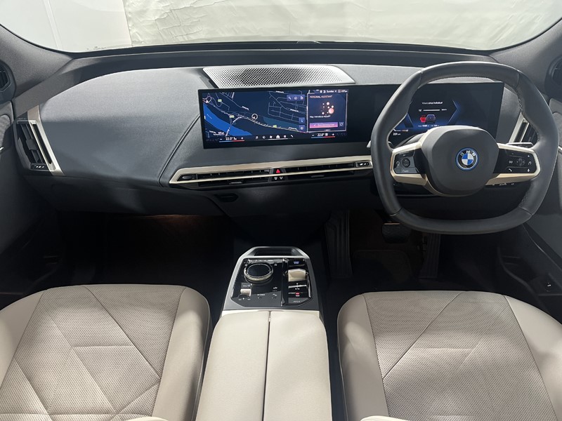 2024 (24) BMW iX 240kW xDrive40 M Sport 76.6kWh 5dr Auto 5421679