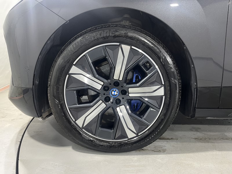 2024 (24) BMW iX 240kW xDrive40 M Sport 76.6kWh 5dr Auto 5421689