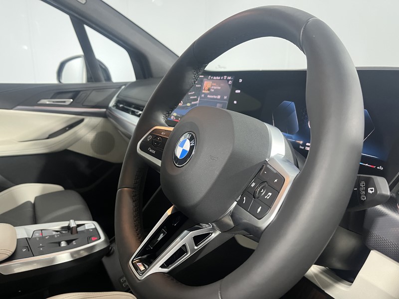 2025 (75) BMW 2 SERIES 220i MHT M Sport 5dr DCT 5421744