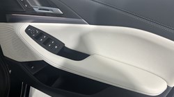 2025 (75) BMW 2 SERIES 220i MHT M Sport 5dr DCT 5421742