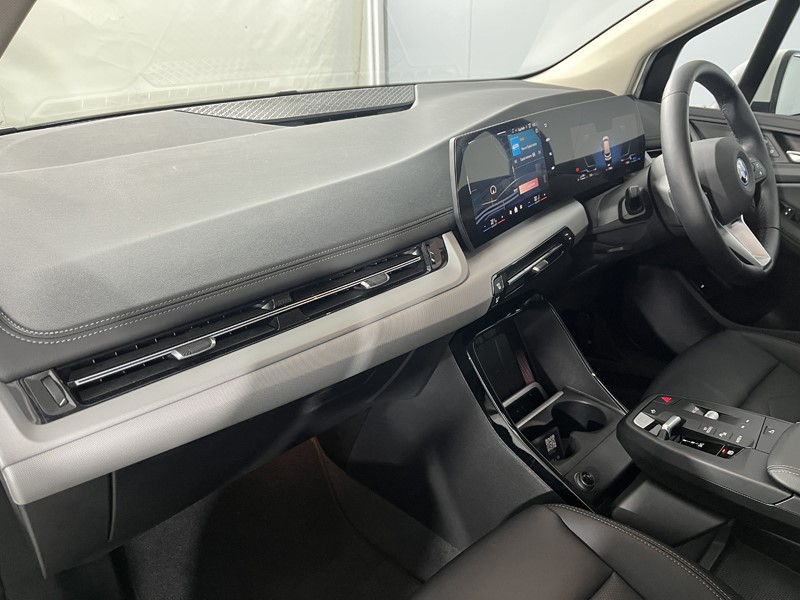 2025 (75) BMW 2 SERIES 225e xDrive Luxury 5dr DCT 5421850