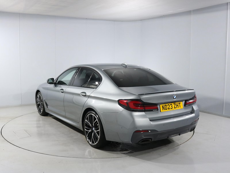 2023 (23) BMW 5 SERIES 520d MHT M Sport 4dr Step Auto 1