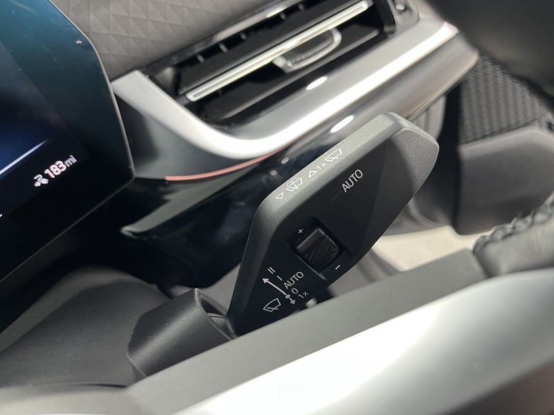 2025 (25) BMW iX2 150kW eDrive20 M Sport 65kWh 5dr Auto 5442893