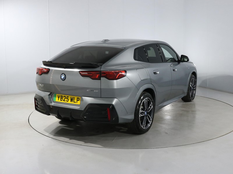 2025 (25) BMW iX2 150kW eDrive20 M Sport 65kWh 5dr Auto 5442917