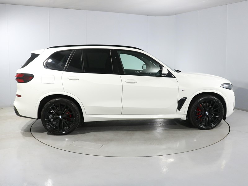 2025 (75) BMW X5 xDrive30d MHT M Sport 5dr Auto [7 Seat] 5442921