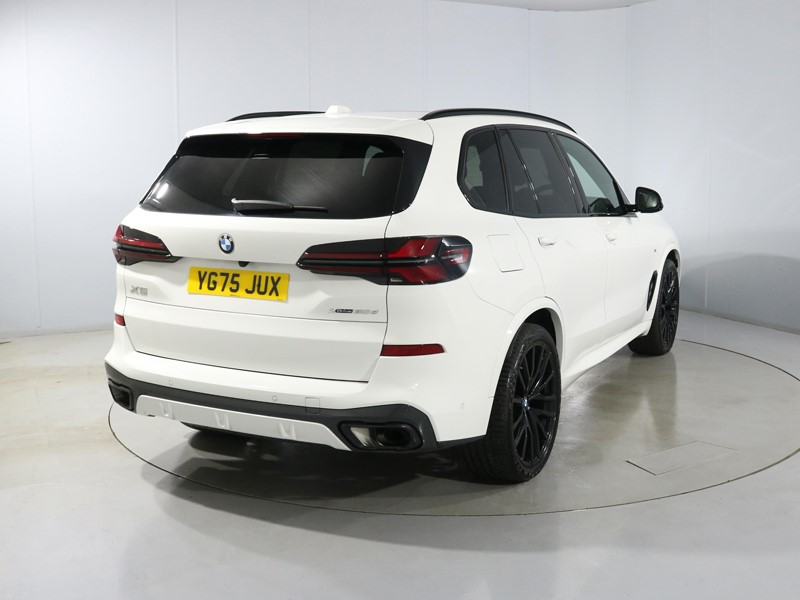 2025 (75) BMW X5 xDrive30d MHT M Sport 5dr Auto [7 Seat] 5442971
