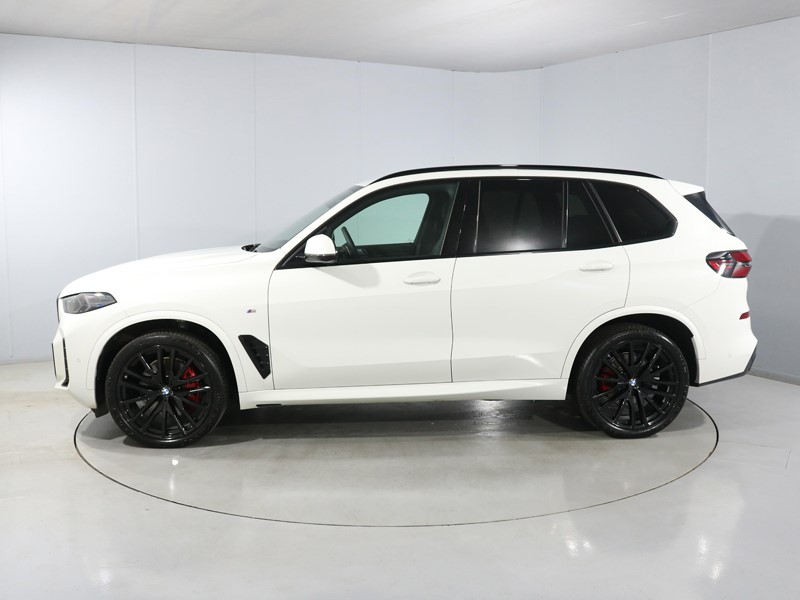 2025 (75) BMW X5 xDrive30d MHT M Sport 5dr Auto [7 Seat] 5442972