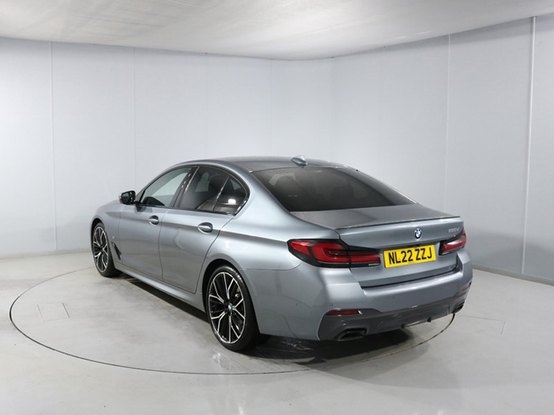 2022 (22) BMW 5 SERIES 520d MHT M Sport 4dr Step Auto 5457157