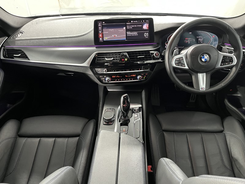 2022 (22) BMW 5 SERIES 520d MHT M Sport 4dr Step Auto 5457159