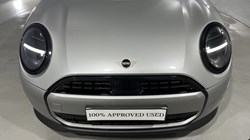 2025 (75) MINI COOPER 1.5 C Classic 5dr Auto 5484254