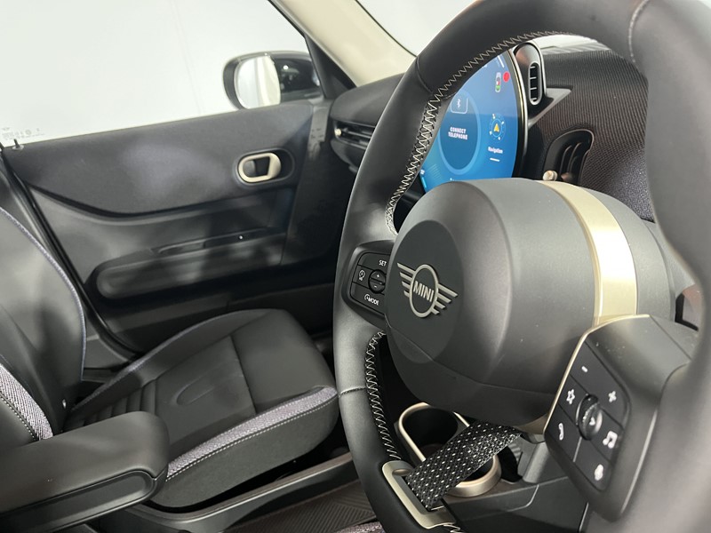 2025 (75) MINI COOPER 1.5 C Classic 5dr Auto 5484240