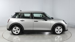 2025 (75) MINI COOPER 1.5 C Classic 5dr Auto 5484222