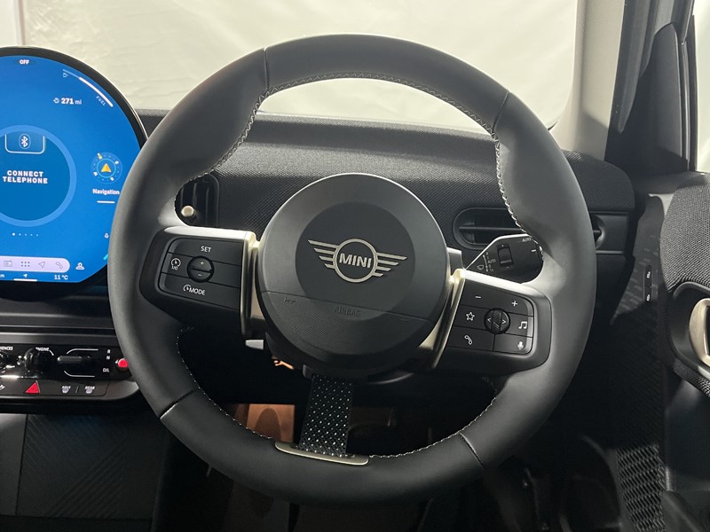2025 (75) MINI COOPER 1.5 C Classic 5dr Auto 5484224