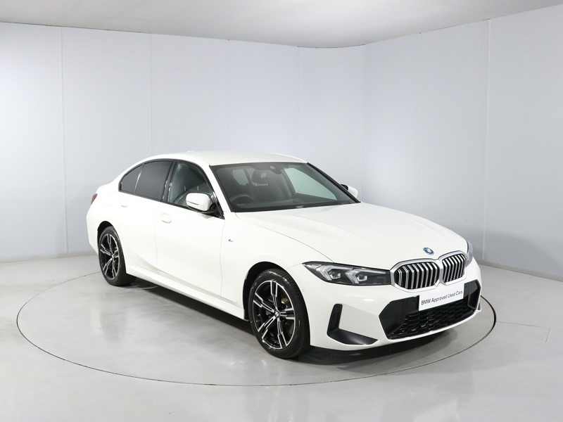 2025 (25) BMW 3 SERIES 330e 22.3 kWh M Sport 4dr Step Auto